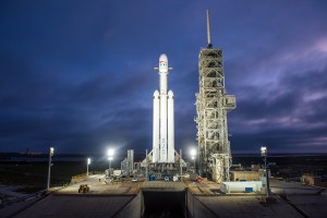 Falcon Heavy auf dem Launchpad 39a